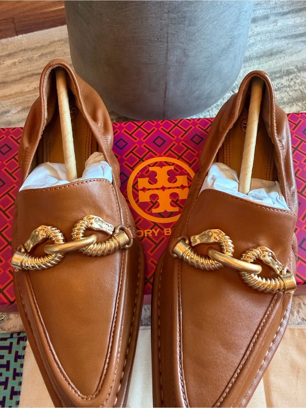 Tory Burch JESSA POINTY TOE LOAFERS with Gold Chain